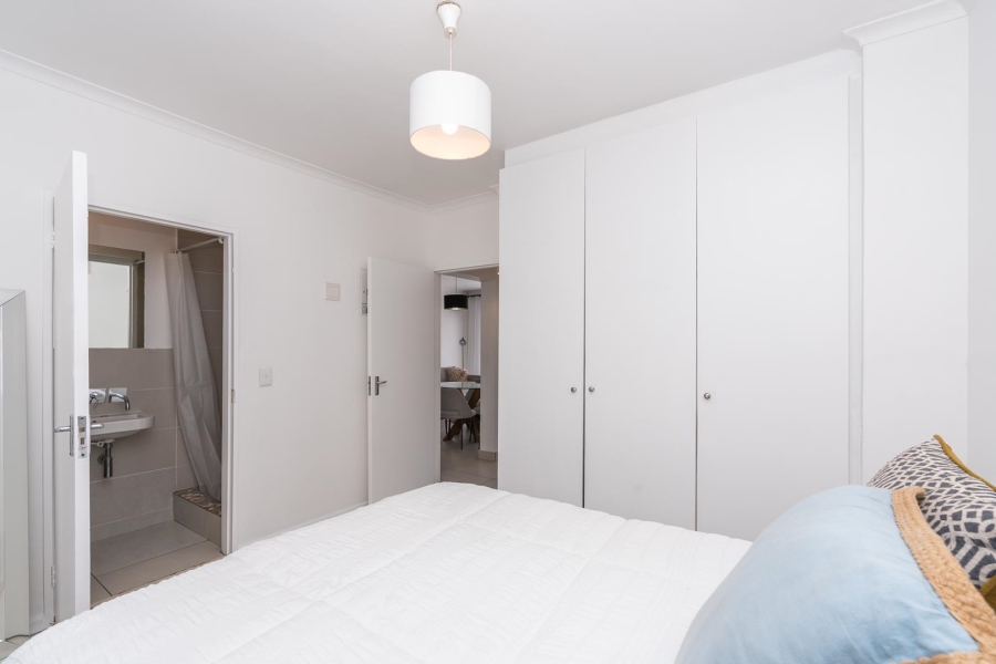 To Let 2 Bedroom Property for Rent in Green Point Western Cape